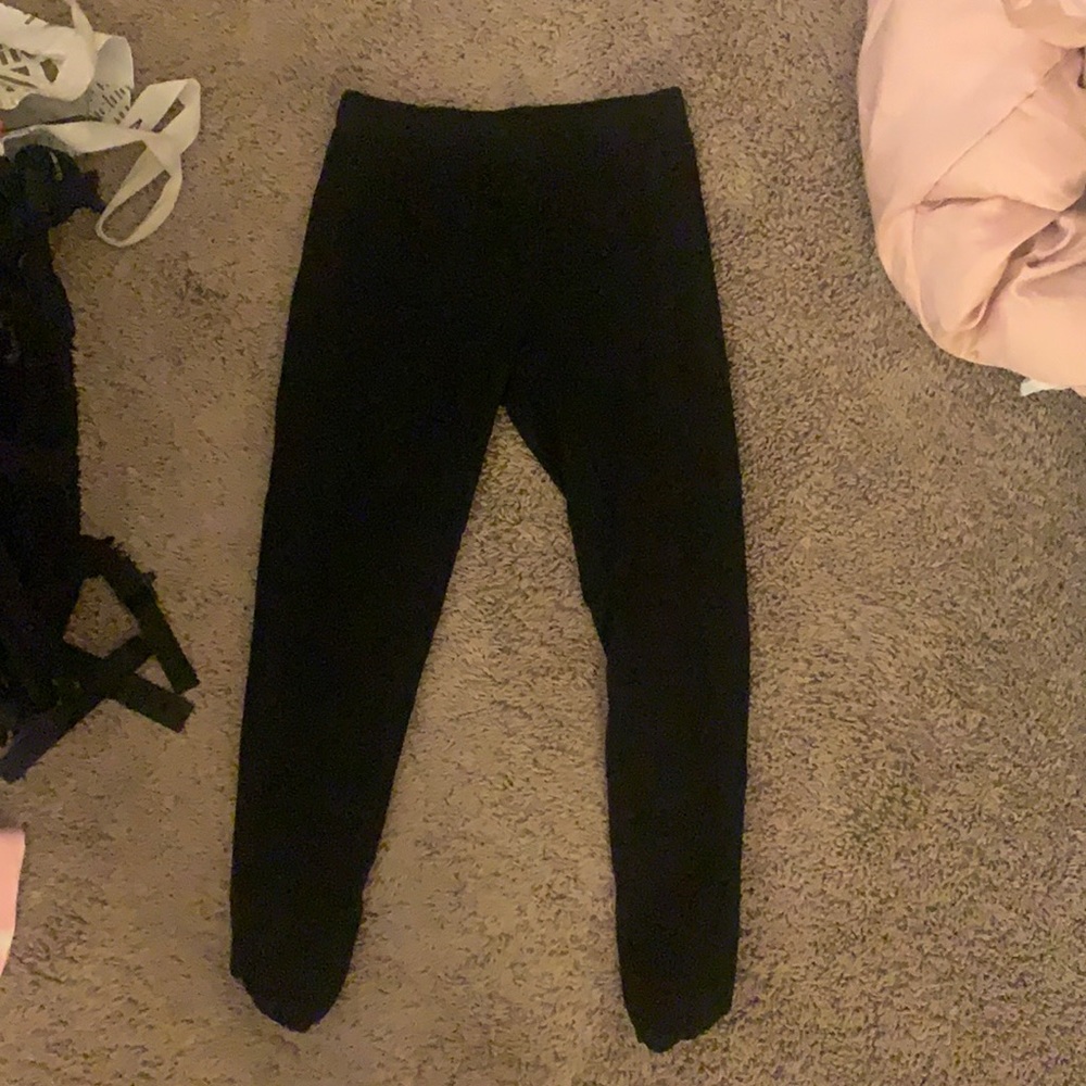 women’s black cotton leggings